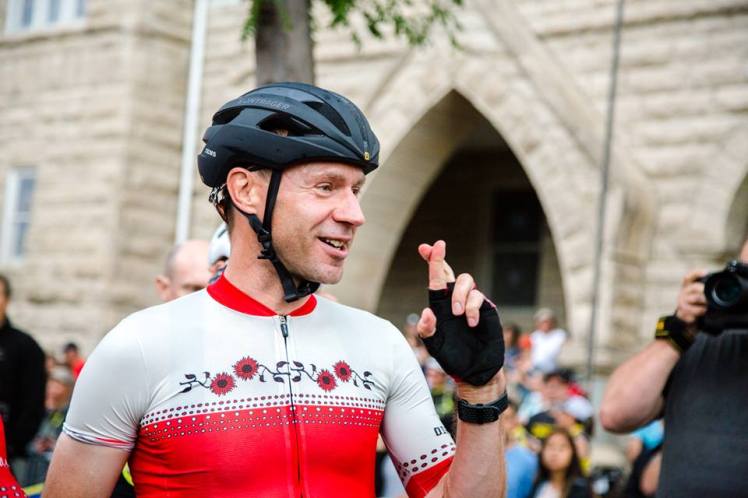 34598767_2083356471950187_1278565816459067392_n